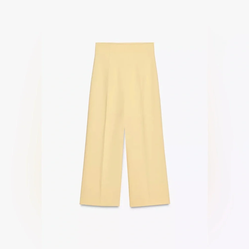 Zara Wide Leg Cropped Cream Colored Pants - Picture 9 of 10